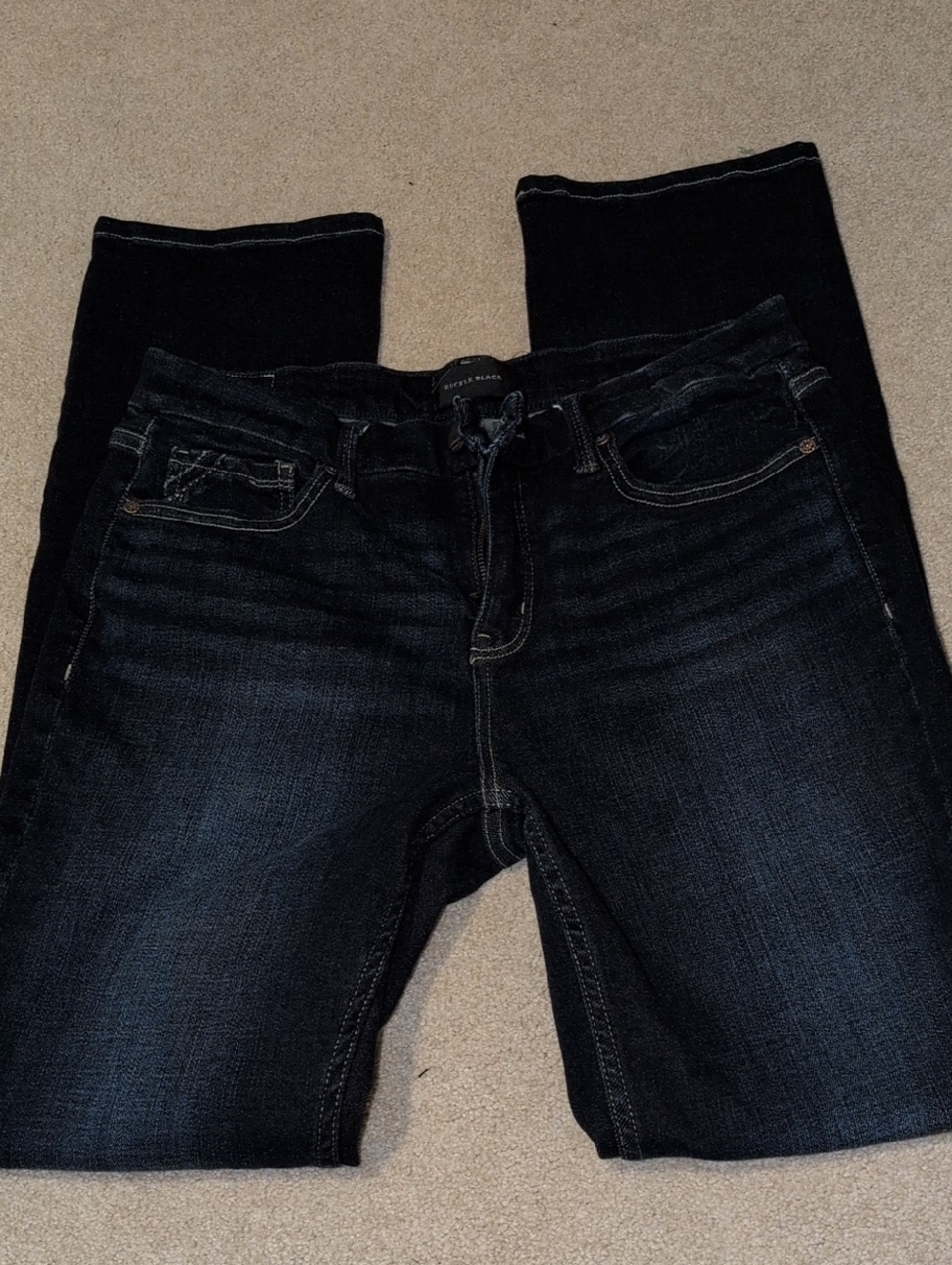 Black Buckle Label Fit No. 85 Straight Stretch Jean